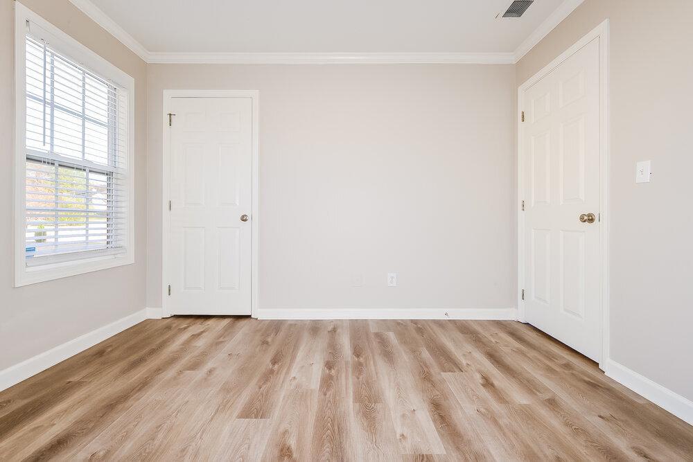 Building Photo - 1009 Crystal Brook Way