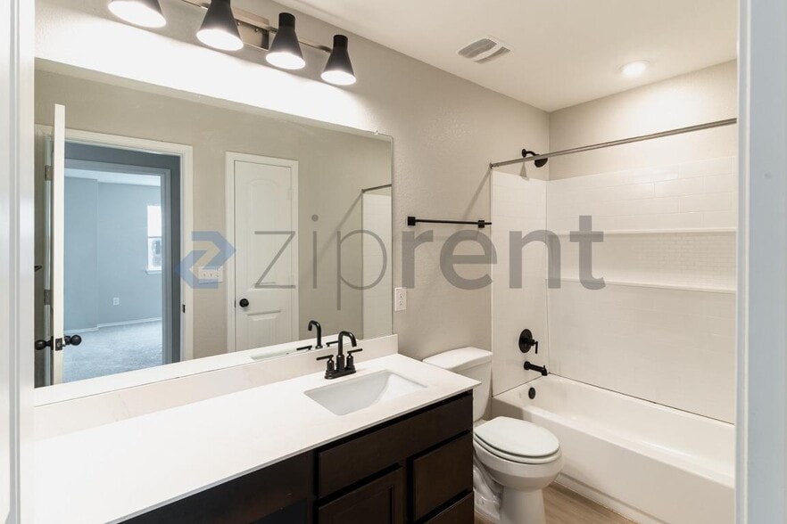 Building Photo - 6420 Carriage Pines Dr