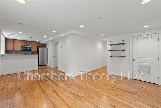 Building Photo - 739 Newton Pl NW