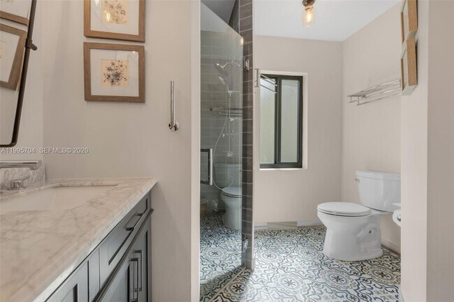 Building Photo - 4220 Grove Park Ln