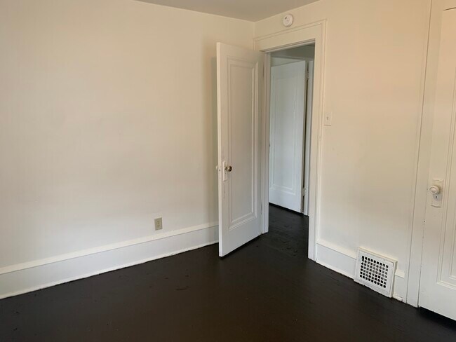 Building Photo - 1005-1013 13th St NE