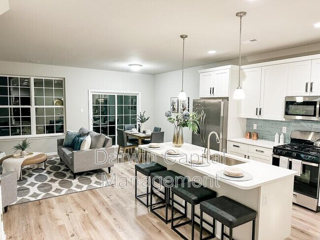 Building Photo - 385 N Tuckahoe Rd