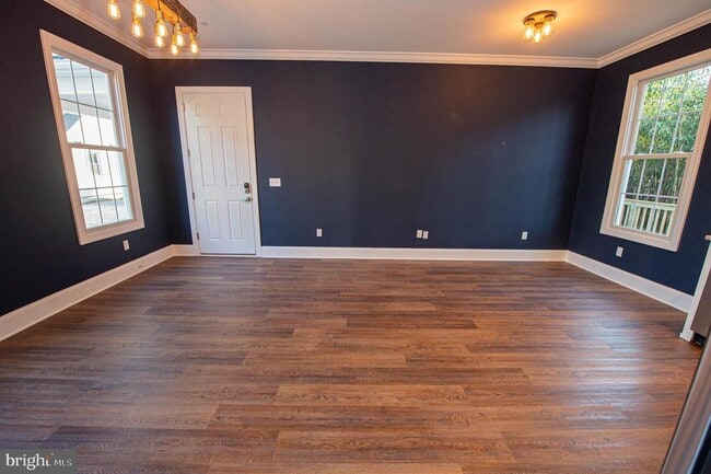 Building Photo - 106 Colonial Ct