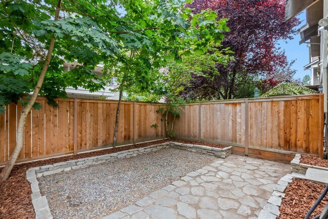 Building Photo - 3bd/2.5ba Seattle House