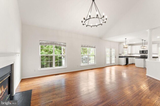 Building Photo - 43205 Cardston Pl