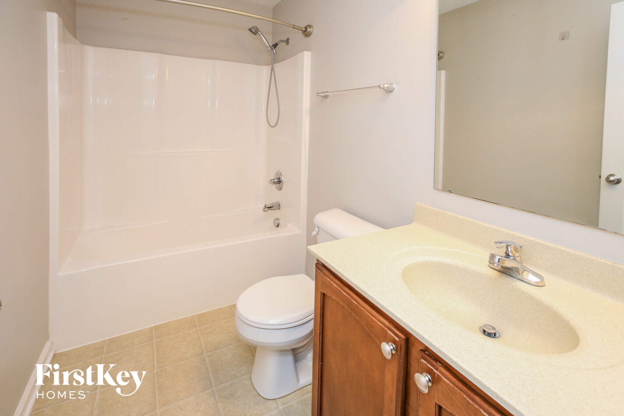 Building Photo - 13858 Ellsworth Ln