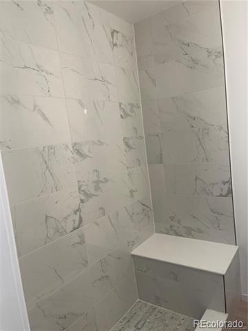 Building Photo - 1143 S Corona St