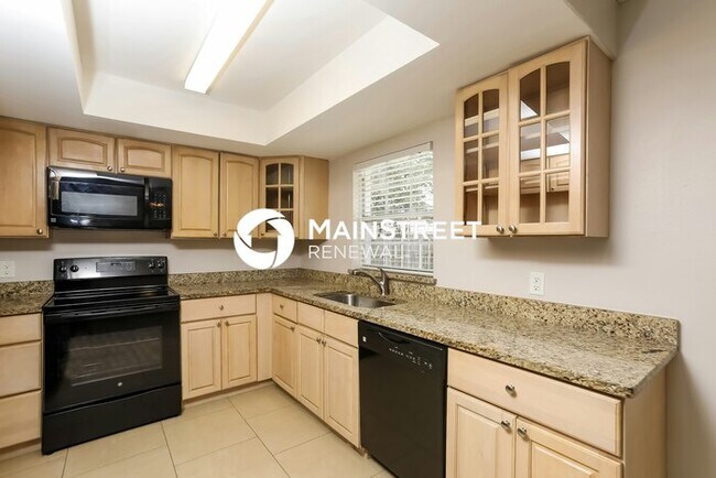Building Photo - 3 Bedroom Pet-Friendly Home in Eustis, FL ...