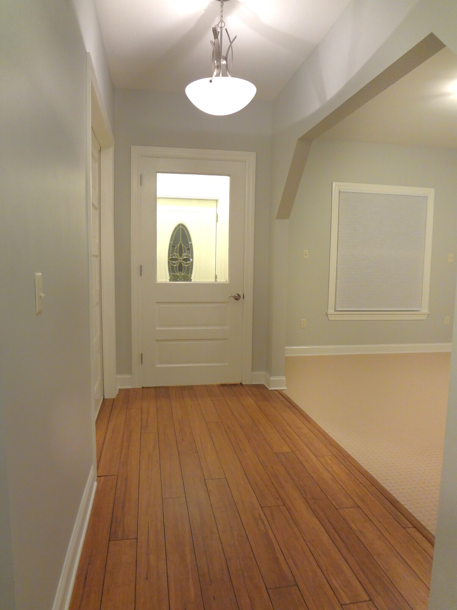 Front Entryway - 659 E 3rd St