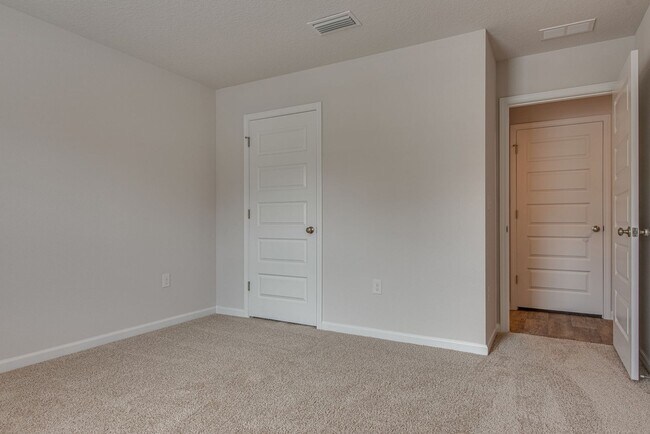 Building Photo - 5797 Guinevere Ln