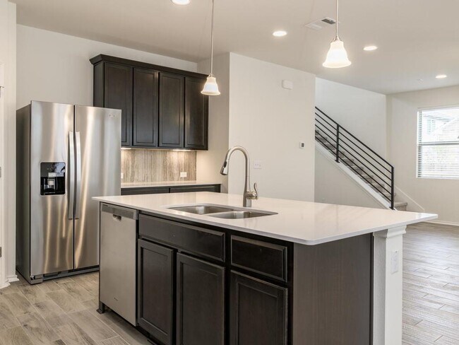 Building Photo - 9101 Garnet Dr