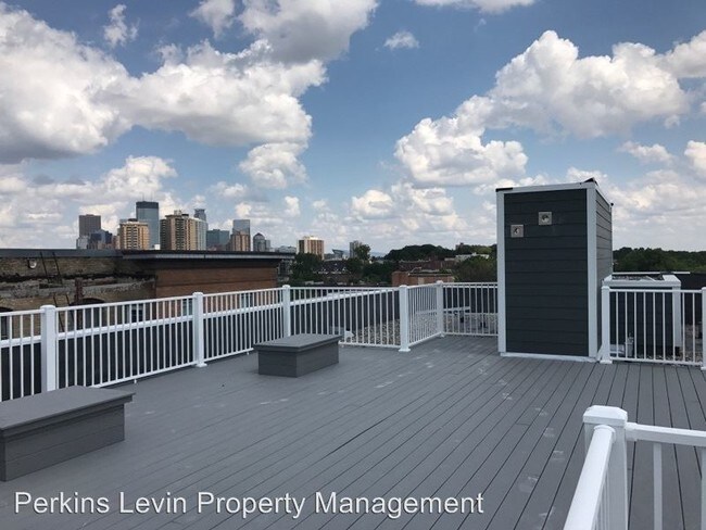 Building Photo - 2008 Bryant Ave S