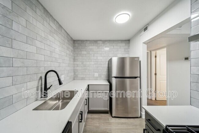 Building Photo - 4511 E 31st St