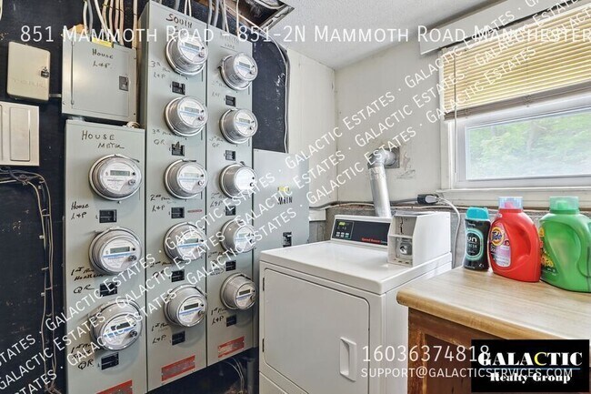 Building Photo - 851 Mammoth Rd