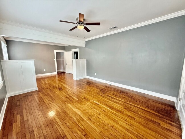 Building Photo - 2BR Home with Sunroom & Extended Driveway