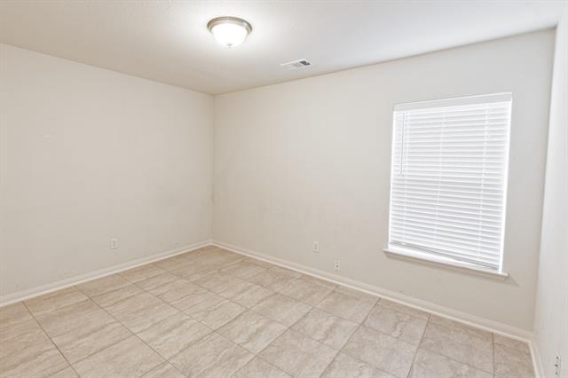 Building Photo - 1829 Persimmon Dr