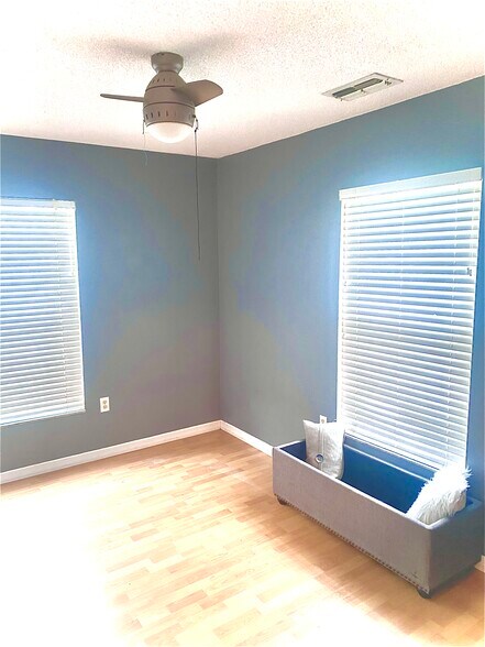 Building Photo - 7447 Hawkins Rd