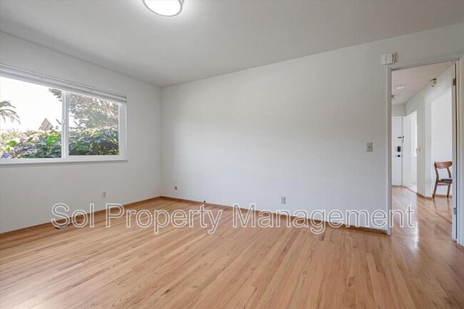 Building Photo - 515 Cayuga St