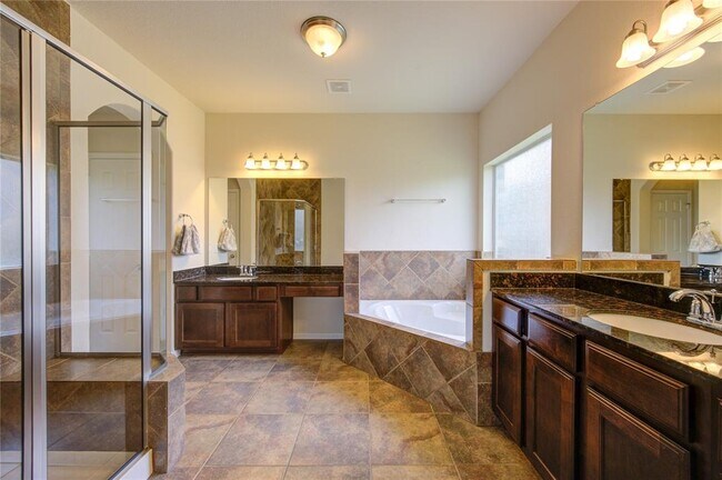 Building Photo - 3301 Remington Rise Ln