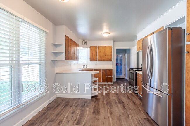 Building Photo - 1103 Platte Ave