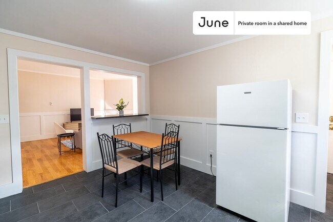 Building Photo - Room in Shared 7 bed/2 bath home in Allston