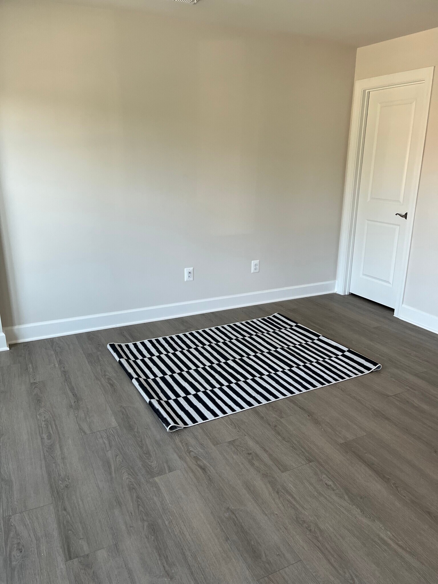 Building Photo - 3581 Carnaby St