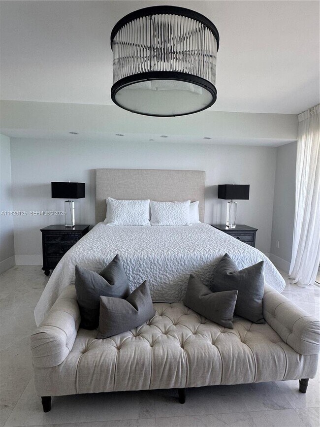 Building Photo - 1830 S Ocean Dr