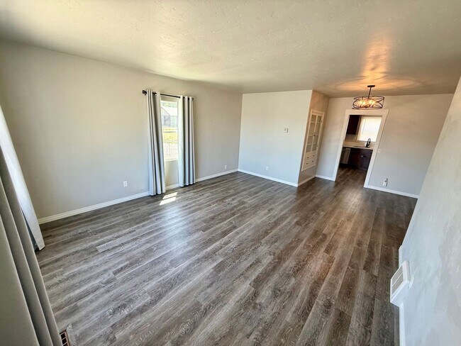 Building Photo - Charming 2-Bedroom Home with Patio, Storage & Plenty of Parking