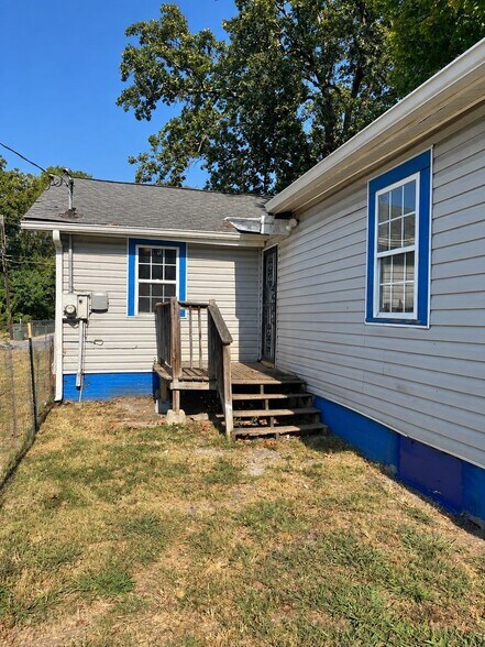 Building Photo - 2700 N Orchard Knob Ave