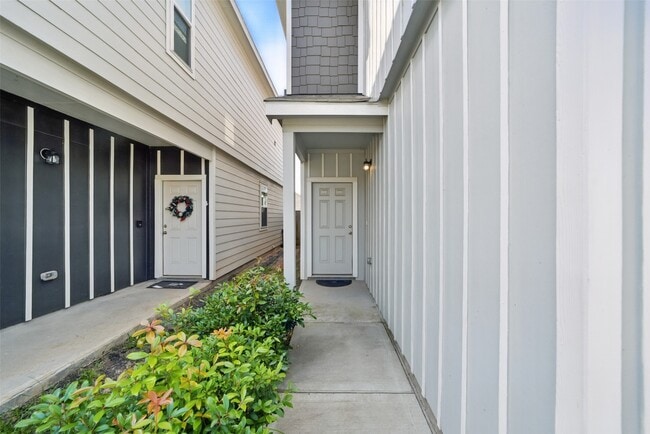 Building Photo - 24851 Goldoni Dr