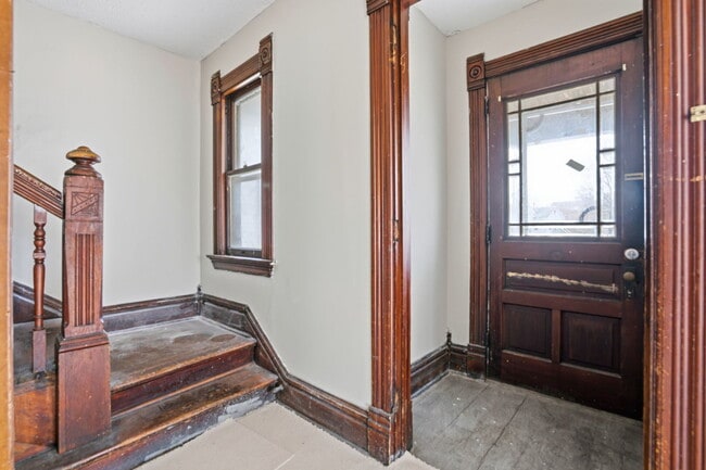 Building Photo - 1405 7th Ave