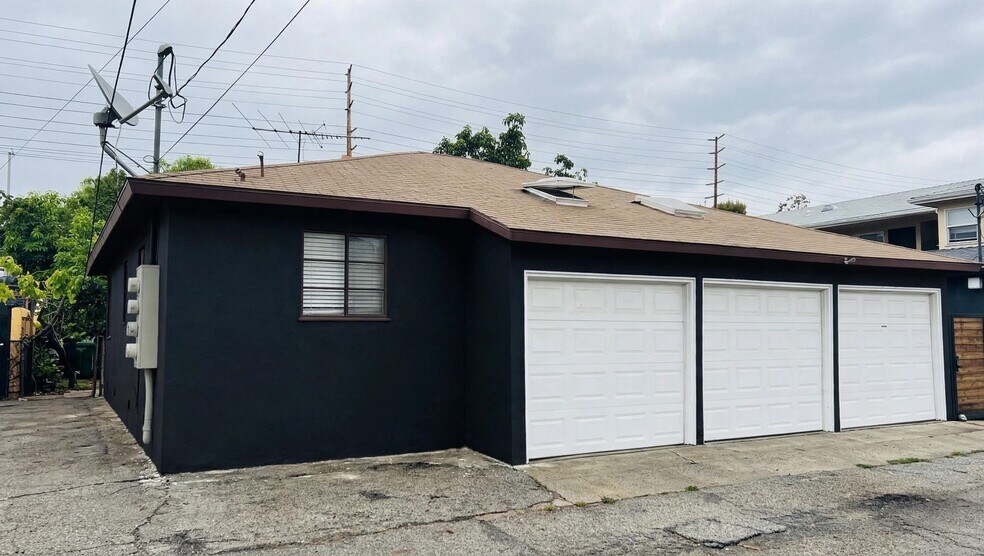 Building Photo - 4249 S Centinela Ave