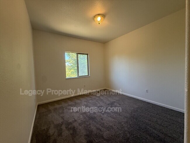 Building Photo - 4312 Accordion Wy