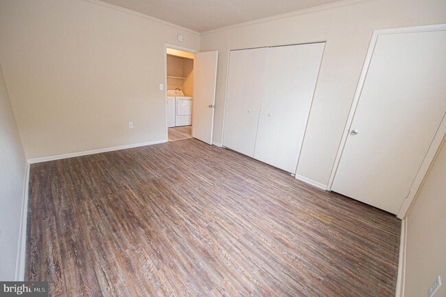 Building Photo - 804 College Ln