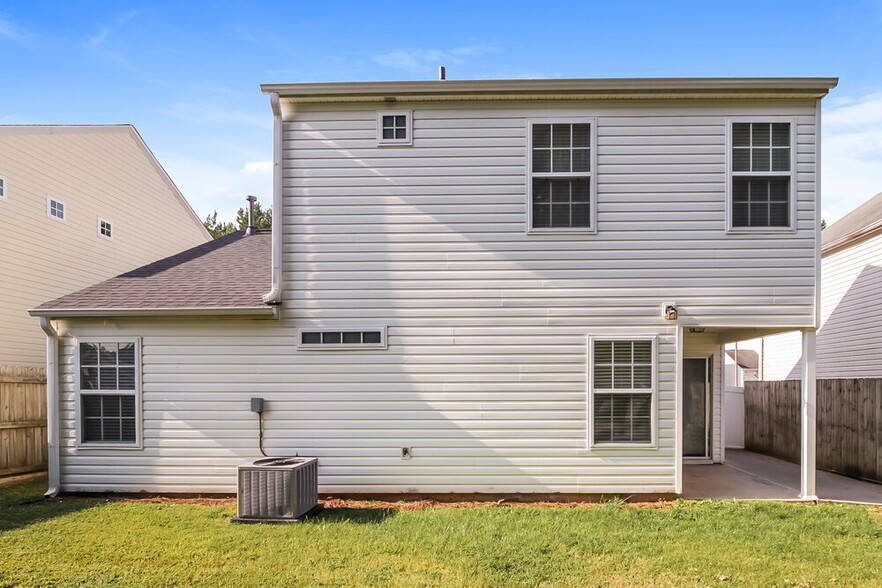 Building Photo - 143 Oak Grove Pl