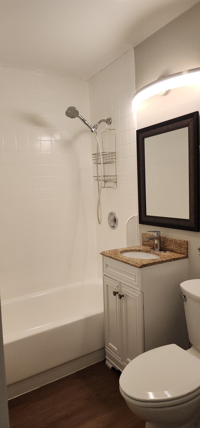 Building Photo - 44 Washington St