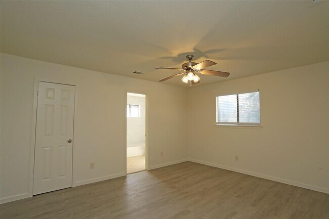 Building Photo - 5023 Monteith Dr