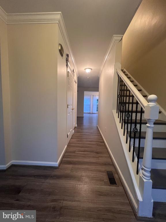 Building Photo - 10 Jolie Ct