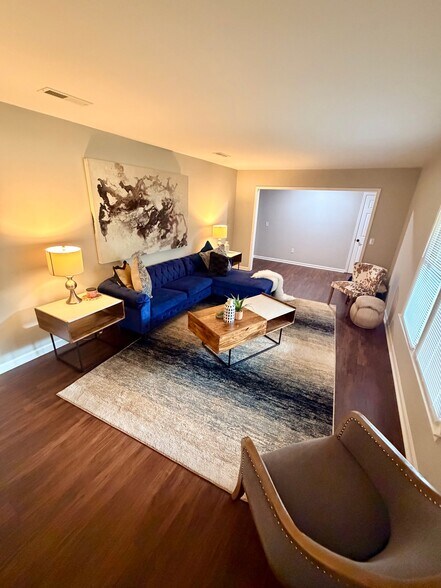 Building Photo - 310 Wimbledon Dr