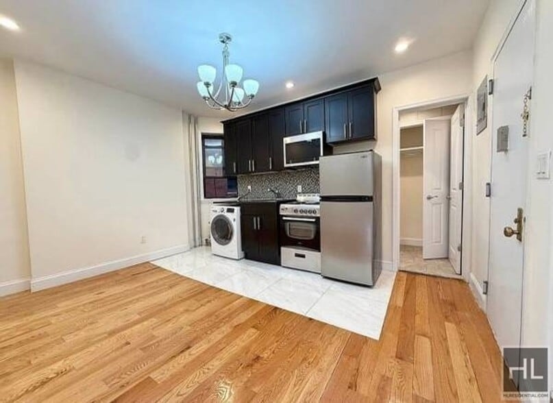 Building Photo - BERGEN STREET