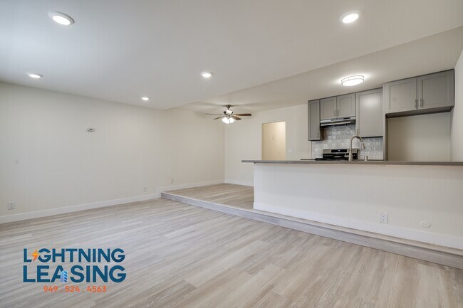 Building Photo - 6736 Independence Ave