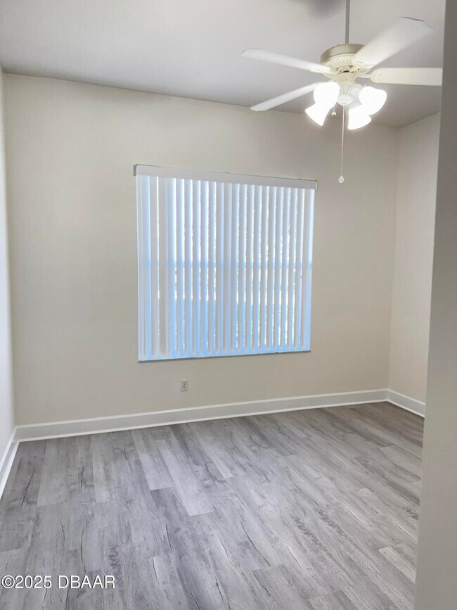 Building Photo - 14 Deep Woods Way