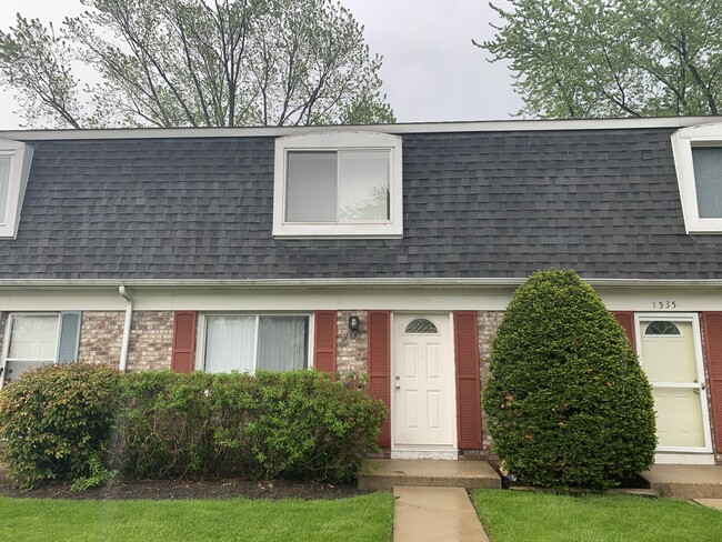 Building Photo - 1533 McKool Ave