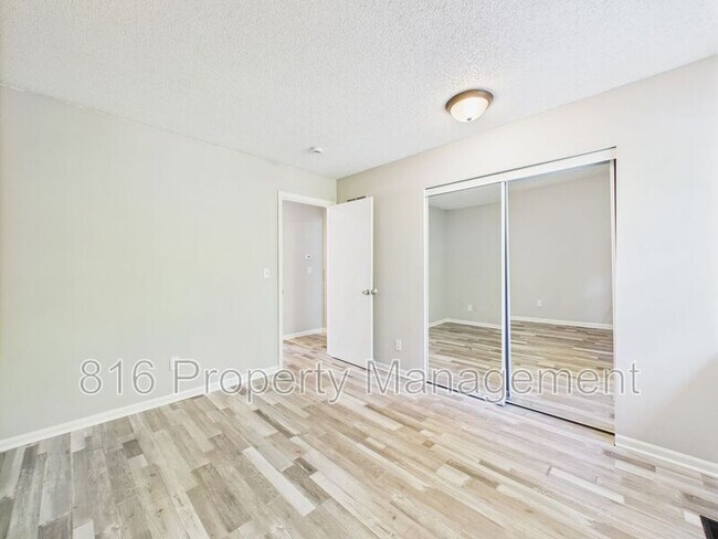Building Photo - 7941 NW 79th Pl