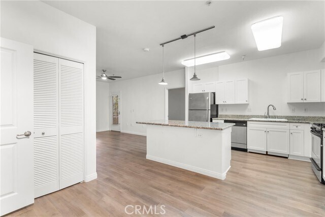 Building Photo - 100 S Alameda St