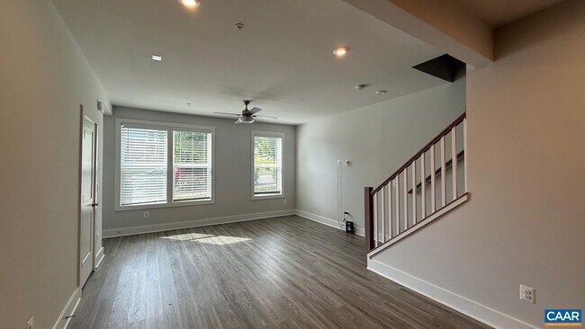 Building Photo - 608 Noush Ct