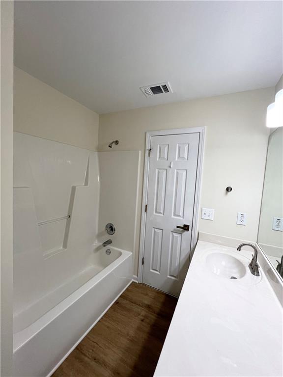Building Photo - 350 Laurel Glen Crossing