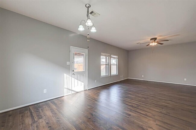Building Photo - 502 Mornington Ln