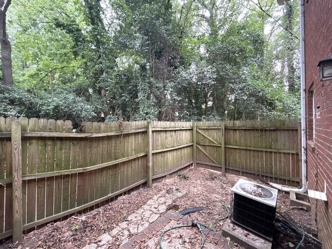 Building Photo - T.R. Lawing Realty Property