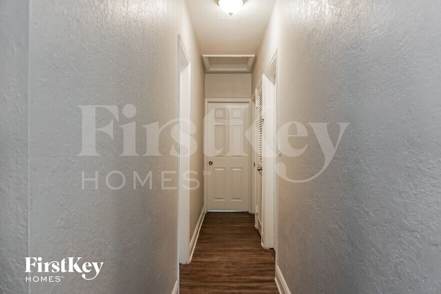 Building Photo - 1579 NE 182nd St